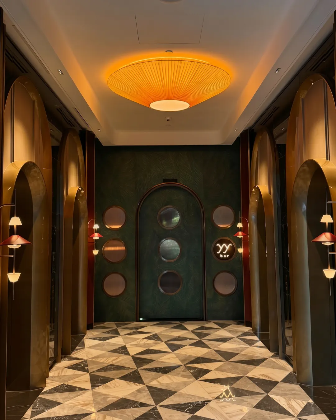 Guest_Floor_Lift_Lobby_01